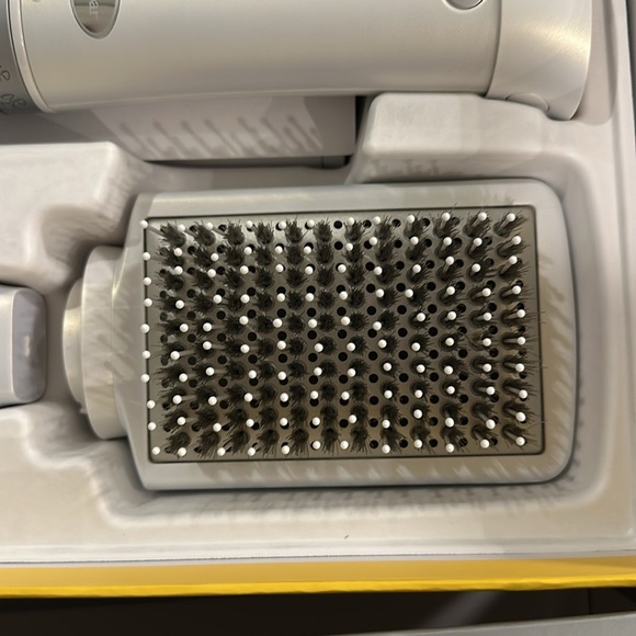 NIB drybar reserve 3-in-1 interchangeable blow-dryer - Picture 8 of 9